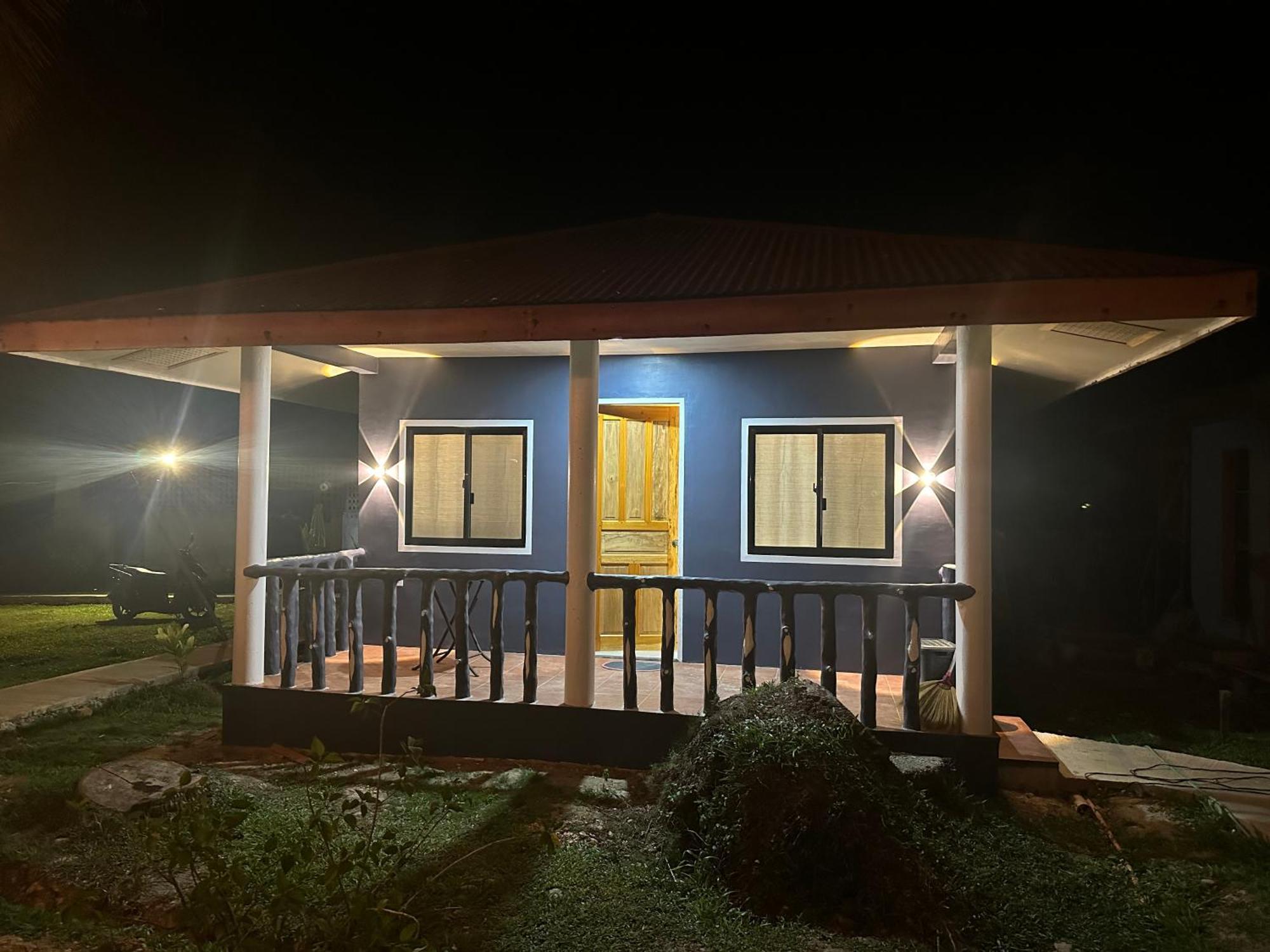 Cris & Mar Homestay Burgos  Exterior photo