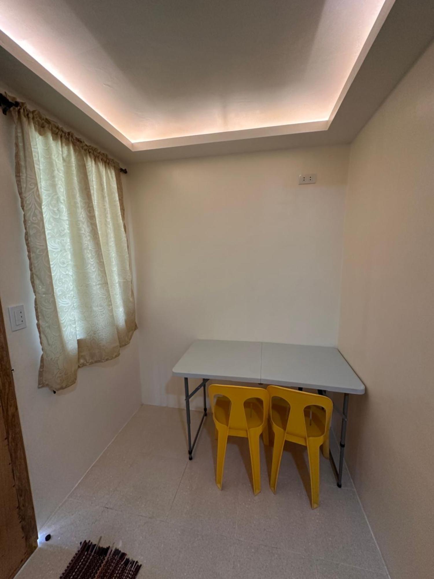 Cris & Mar Homestay Burgos  Exterior photo