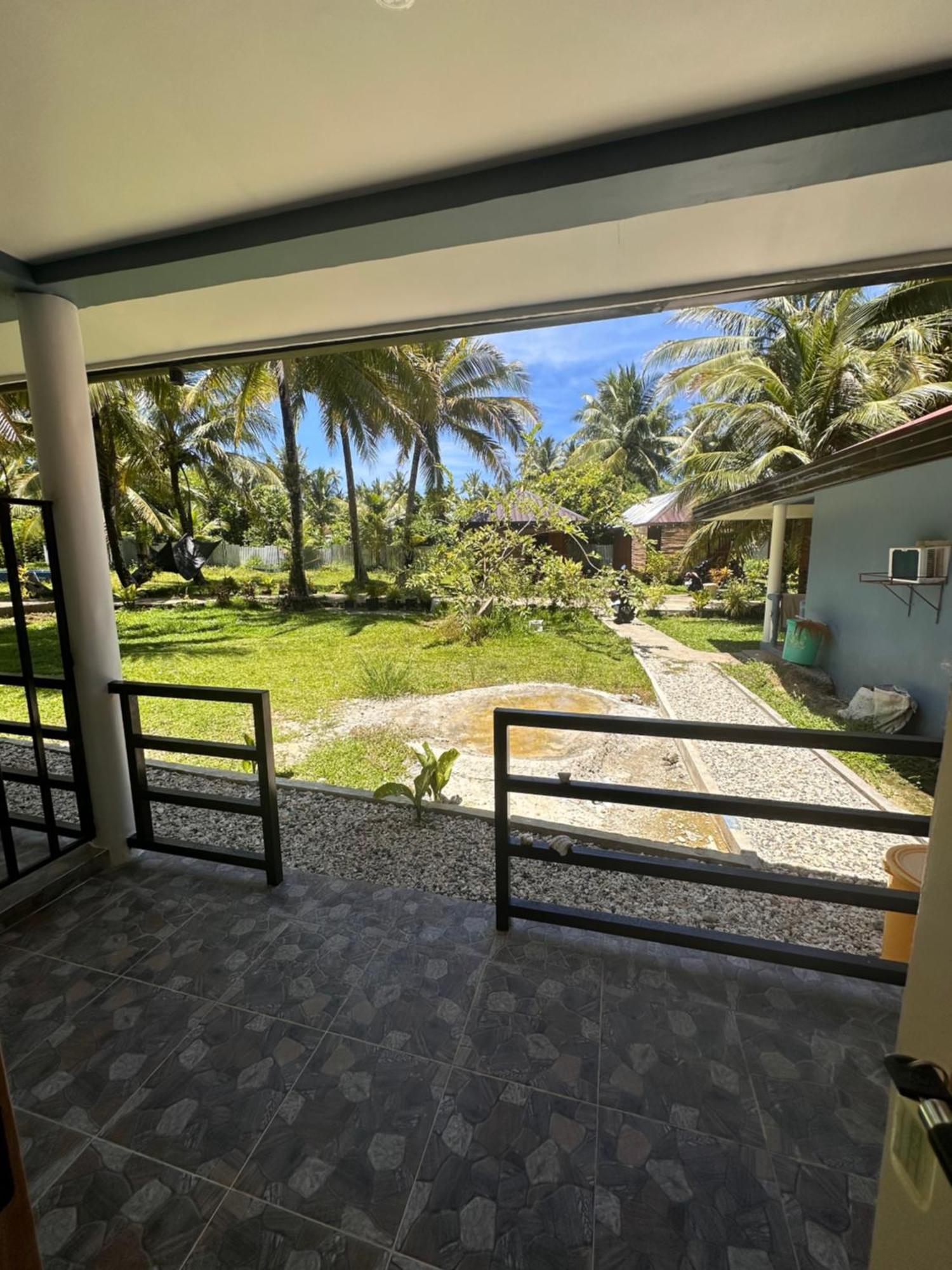 Cris & Mar Homestay Burgos  Exterior photo