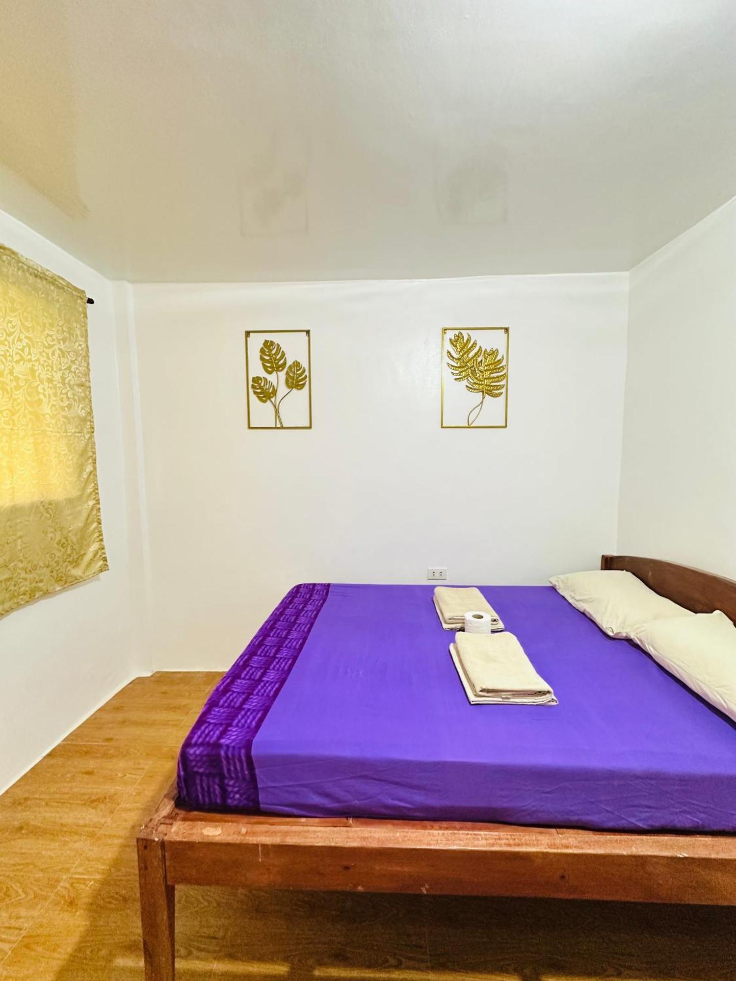 Cris & Mar Homestay Burgos  Exterior photo