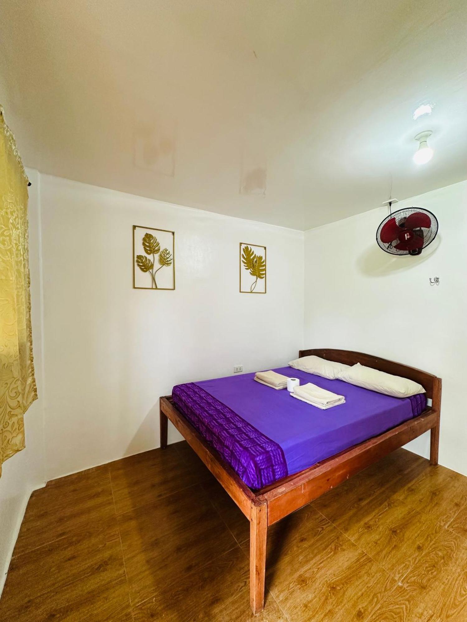 Cris & Mar Homestay Burgos  Exterior photo